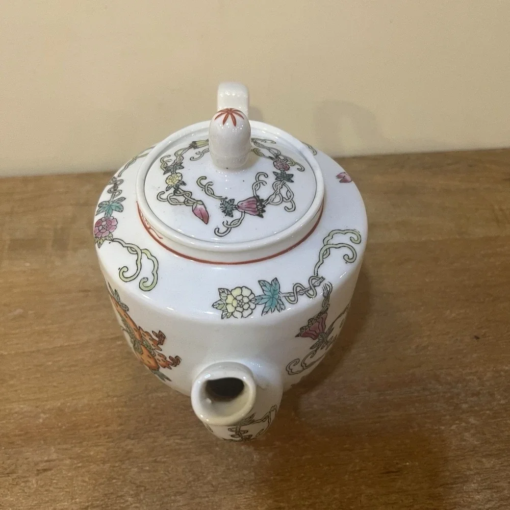 VTG Chinese Jingdezhen Style Porcelain Teapot Butterfly Floral Chinoiserie Asian